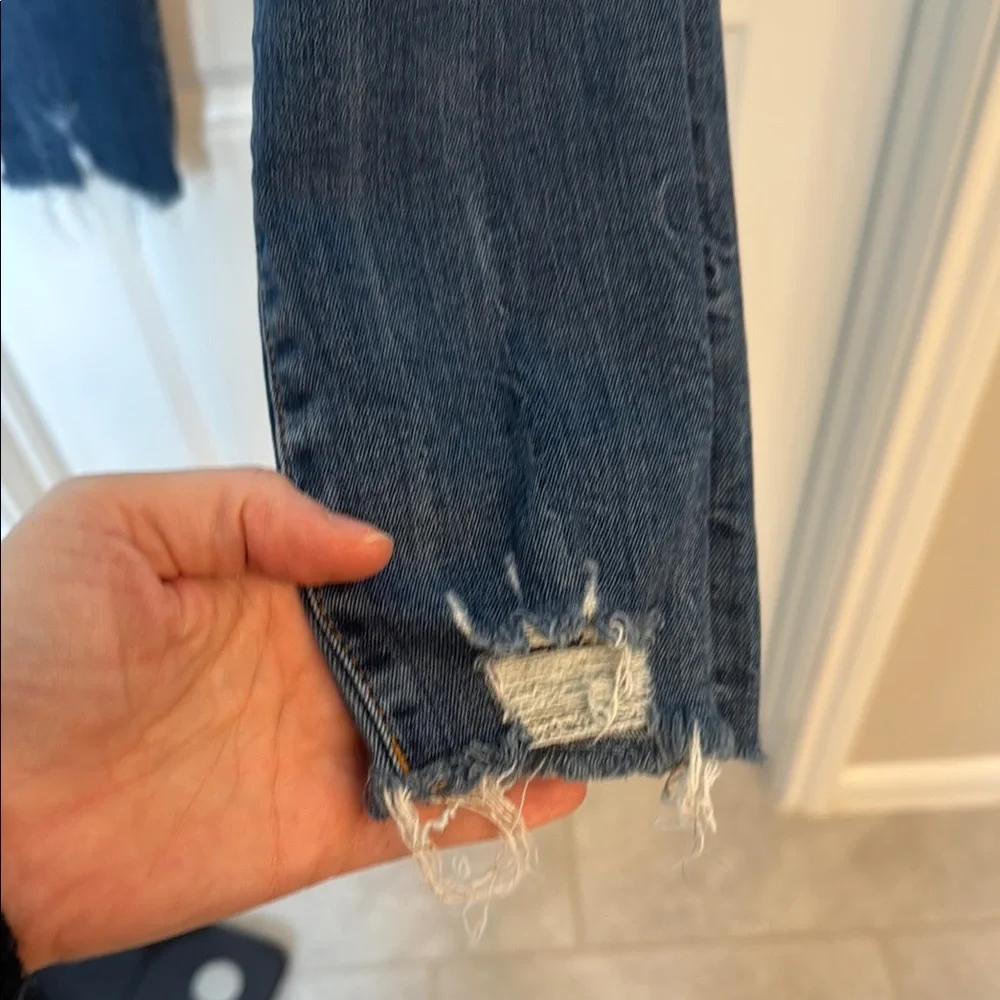 Good American Blue Skinny Jeans with Raw Hem - Picture 4 of 6